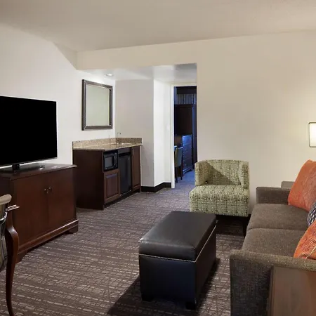 Embassy Suites By Hilton Philadelphia Airport Exterior photo