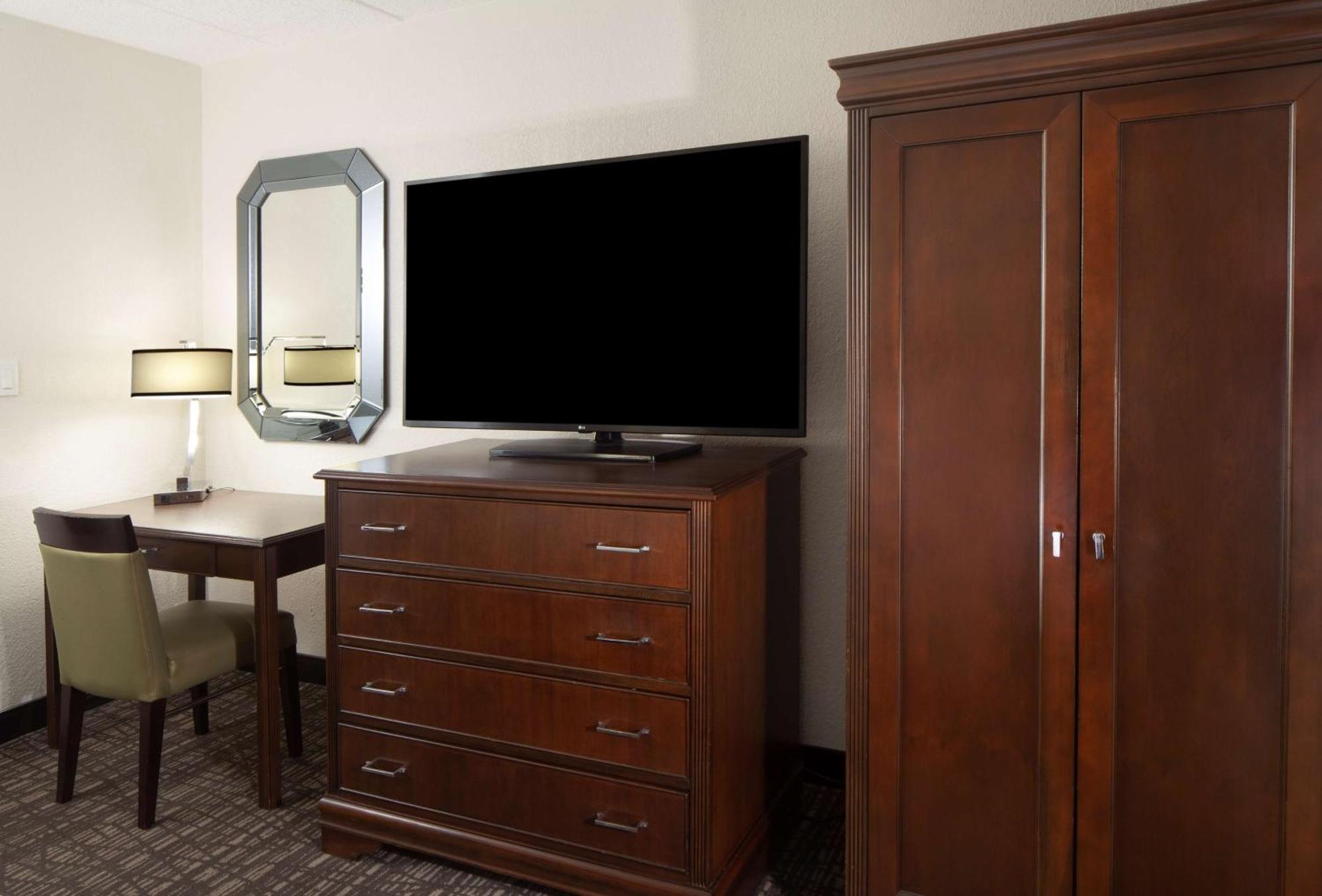 Embassy By Hilton Airport 4* Filadelfia