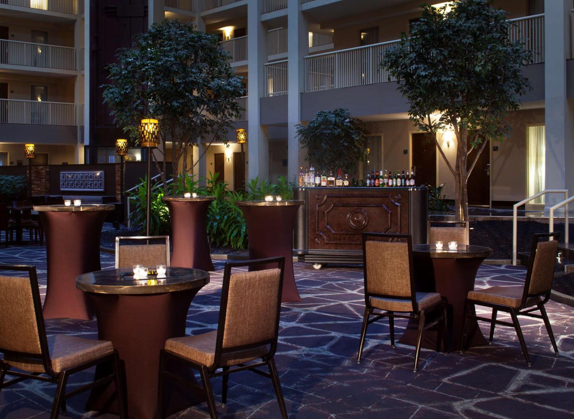 Embassy By Hilton Airport Filadelfia