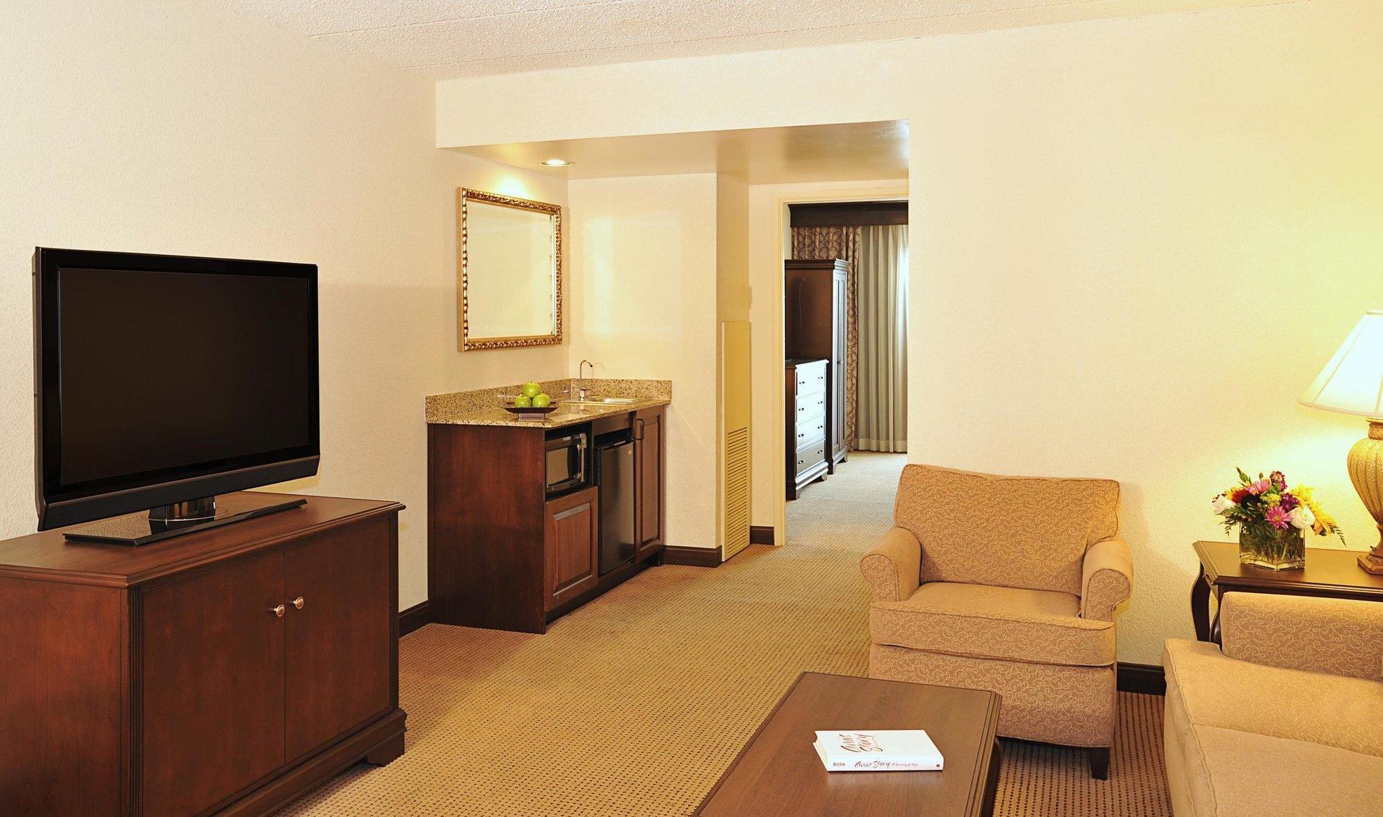 Embassy By Hilton Airport Hotel Philadelphia